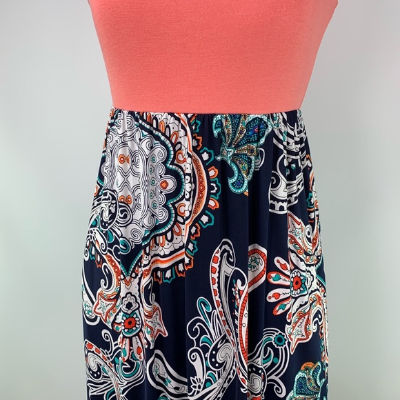 Beautiful Maxi Dress - Picture 2 of 7